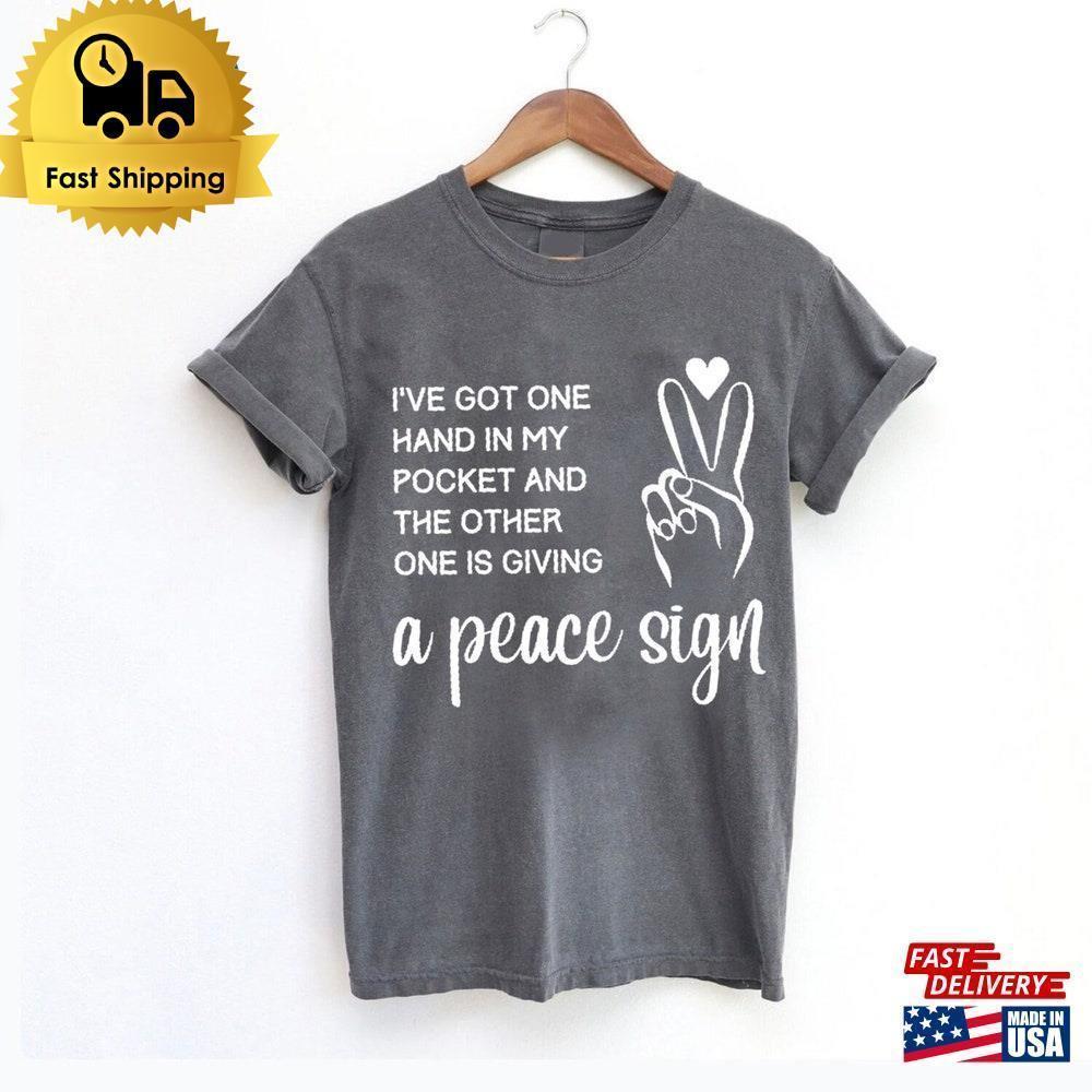 Hand In My Pocket Triple Moon Tour Alanis Morissette  T-Shirt